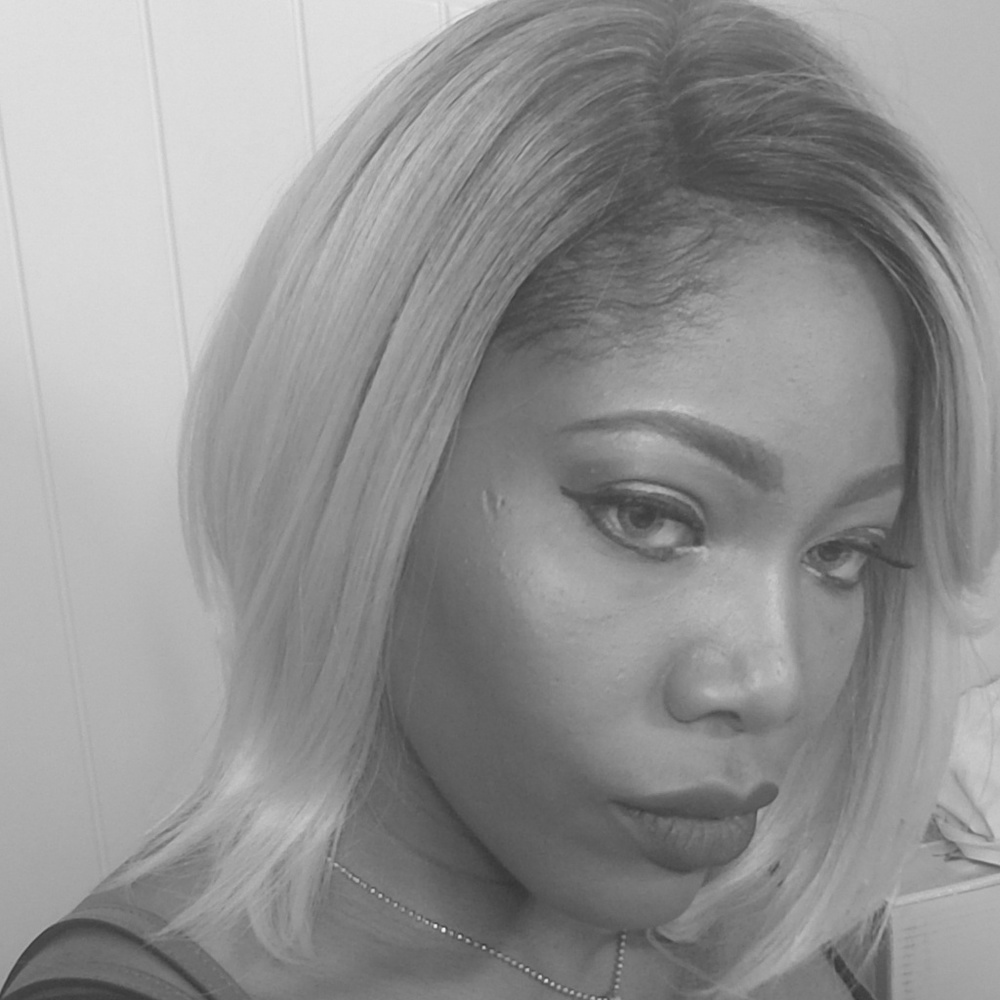Meet your Posher, Carla